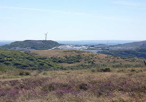 Photo Gallery Image - Caerloggas Down Walk - views towards Ruddlemoor